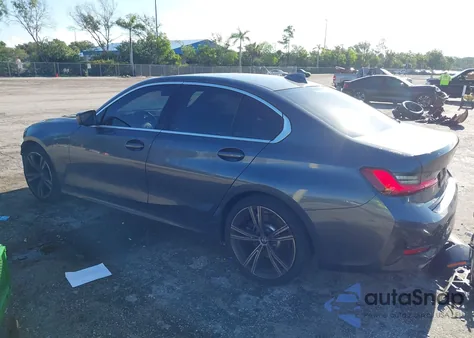 2021 BMW 330I z USA, uszkodzony, nr VIN 3MW5R1J05M8B68628